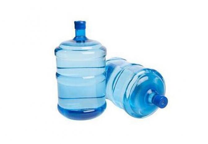 桶装水易滋生细菌，小科有妙招